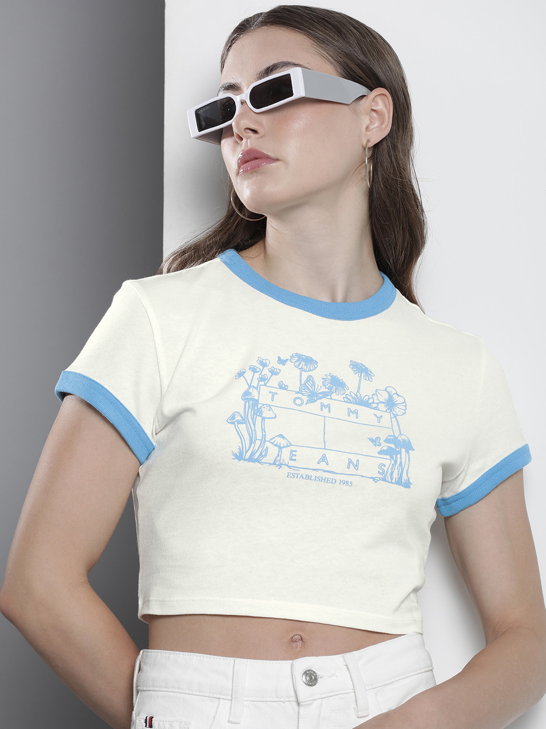 

Tommy Hilfiger Brand Logo Printed Pure Cotton Cropped T-shirt, Off white