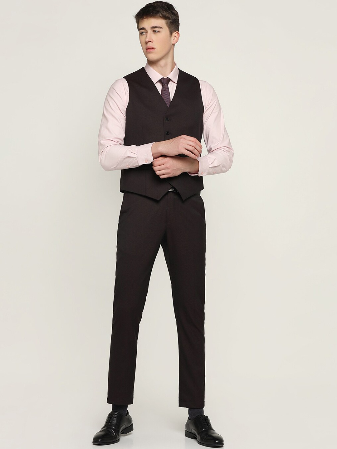 

Blackberrys Men Luxe Slim Fit Formal Suit, Brown