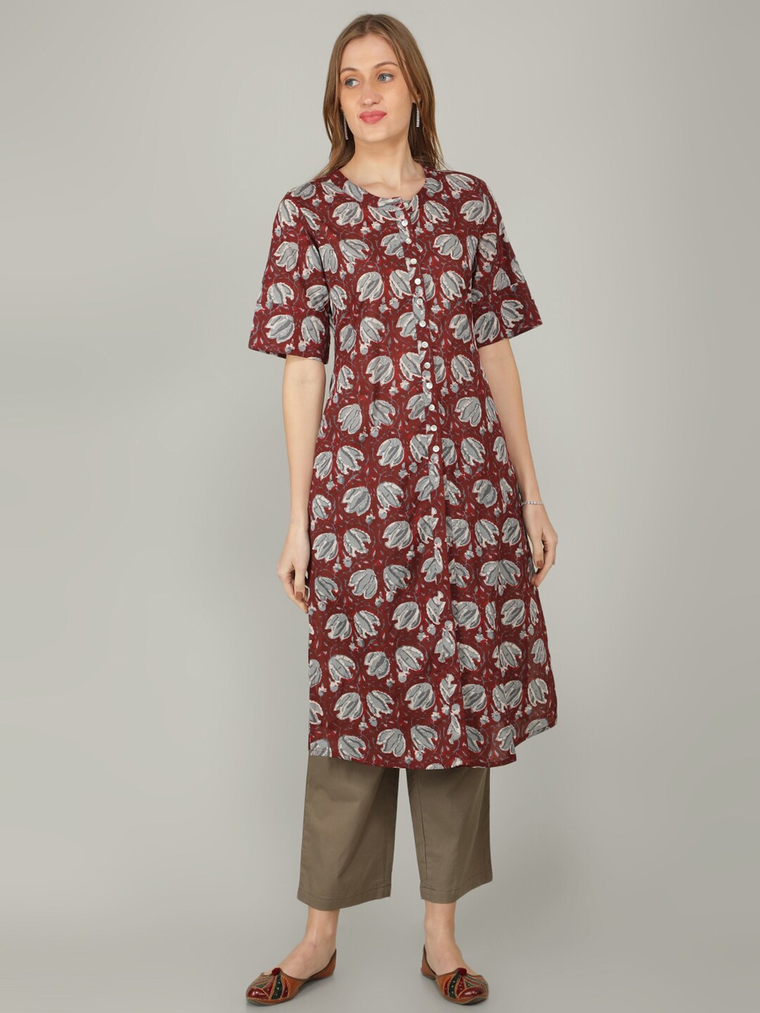 

NAVIYATA Floral Printed Pure Cotton Kurta with Trousers, Maroon