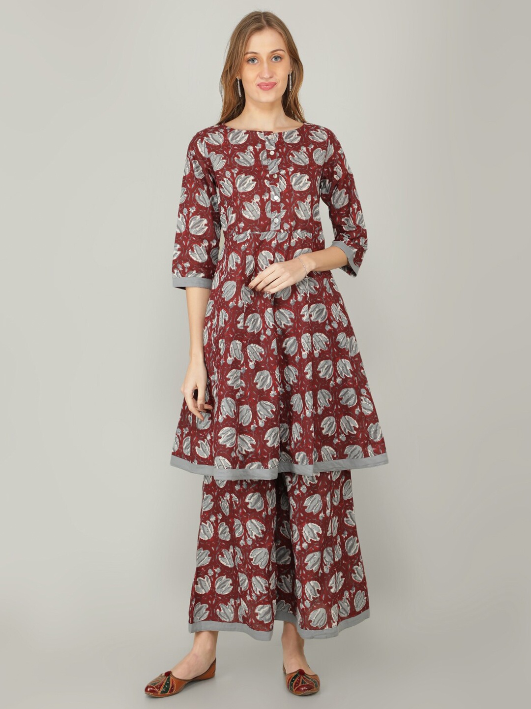 

NAVIYATA Ethnic Motifs Printed Kurta with Palazzos, Maroon