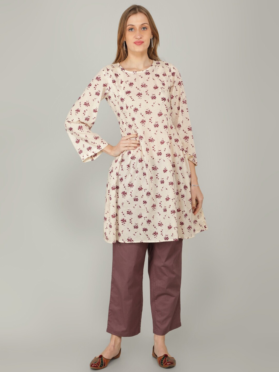 

NAVIYATA Women Pure Cotton Floral Printed Pure Cotton Kurta with Pyjamas, Cream