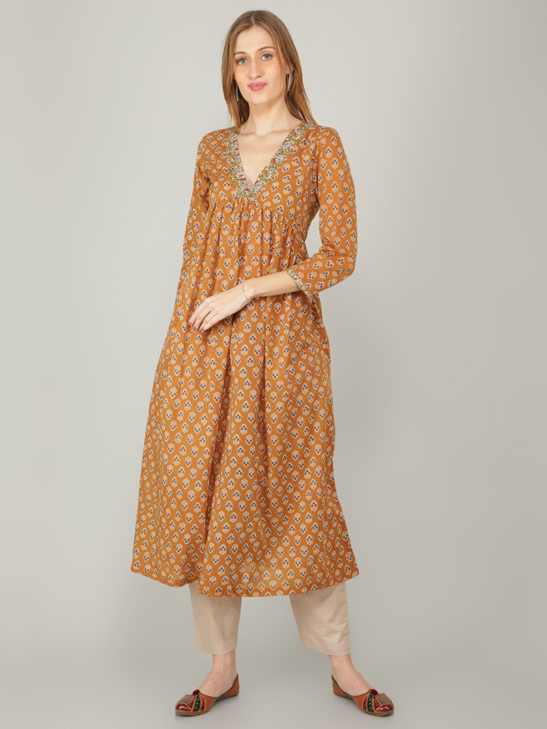 

NAVIYATA Women Ethnic Motifs Printed Pure Cotton Kurta with Trousers, Mustard