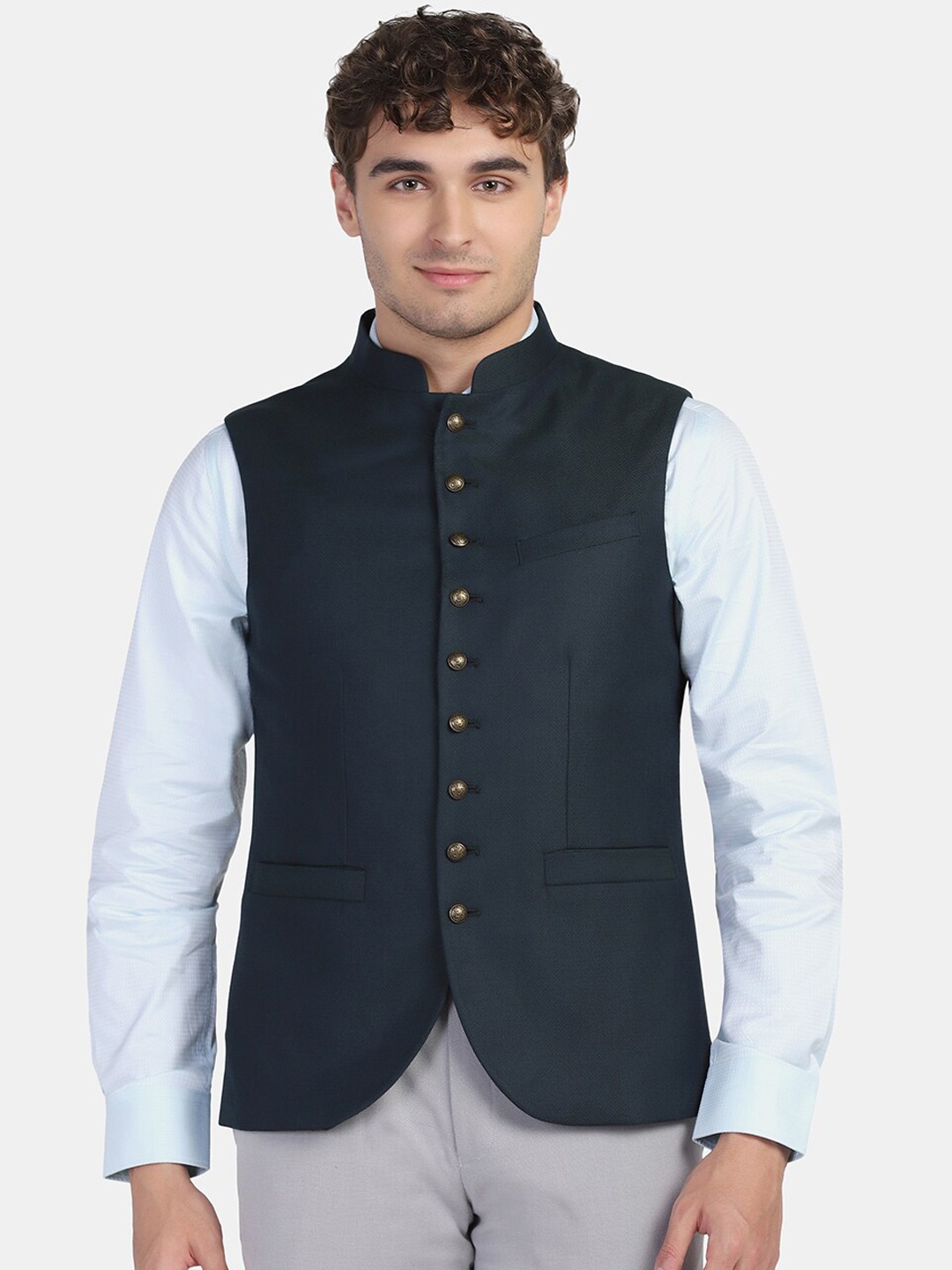 

Blackberrys Men Solid Woven Slim-Fit Nehru Jacket, Green