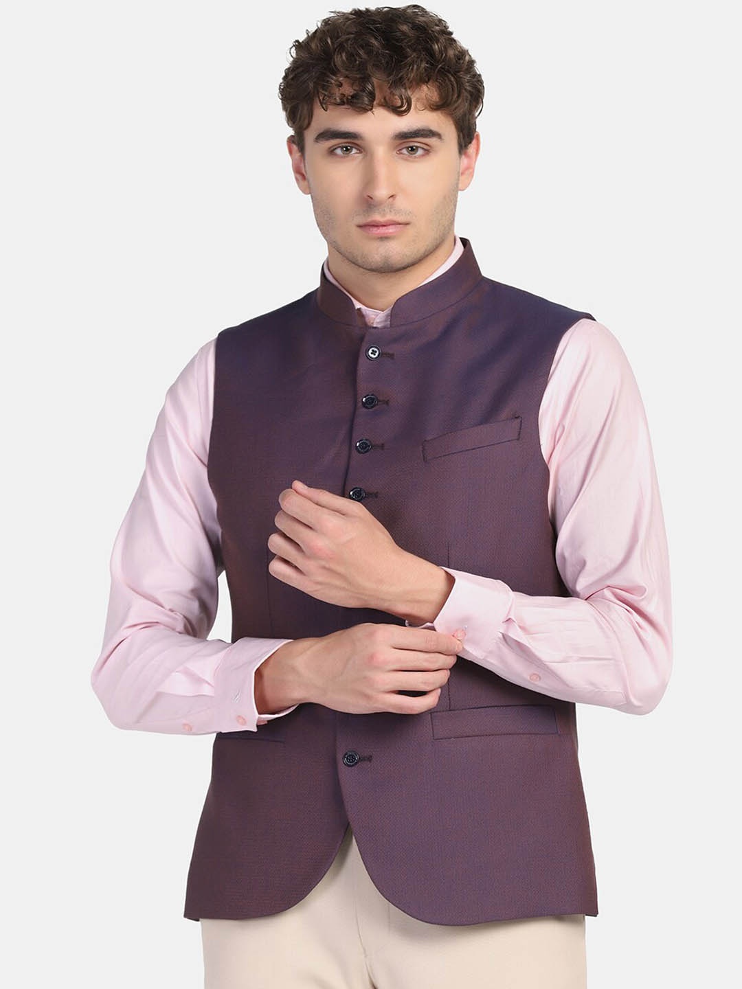 

Blackberrys Men Solid Woven Slim-Fit Nehru Jacket, Red