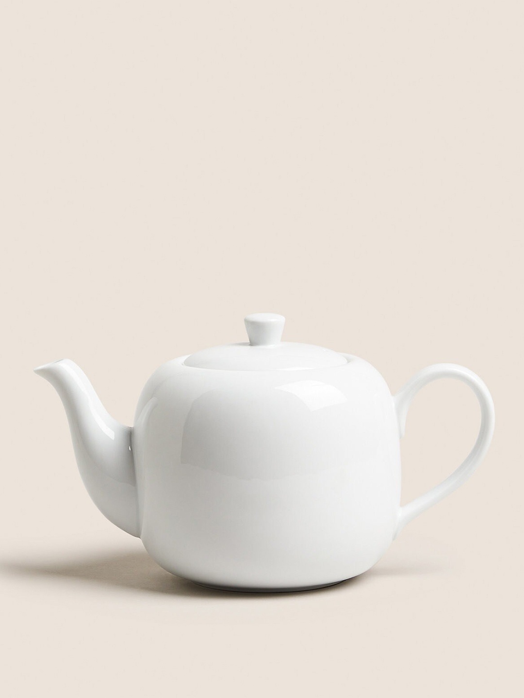 

Marks & Spencer Maxim White Porcelain Glossy Teapot 400 ml