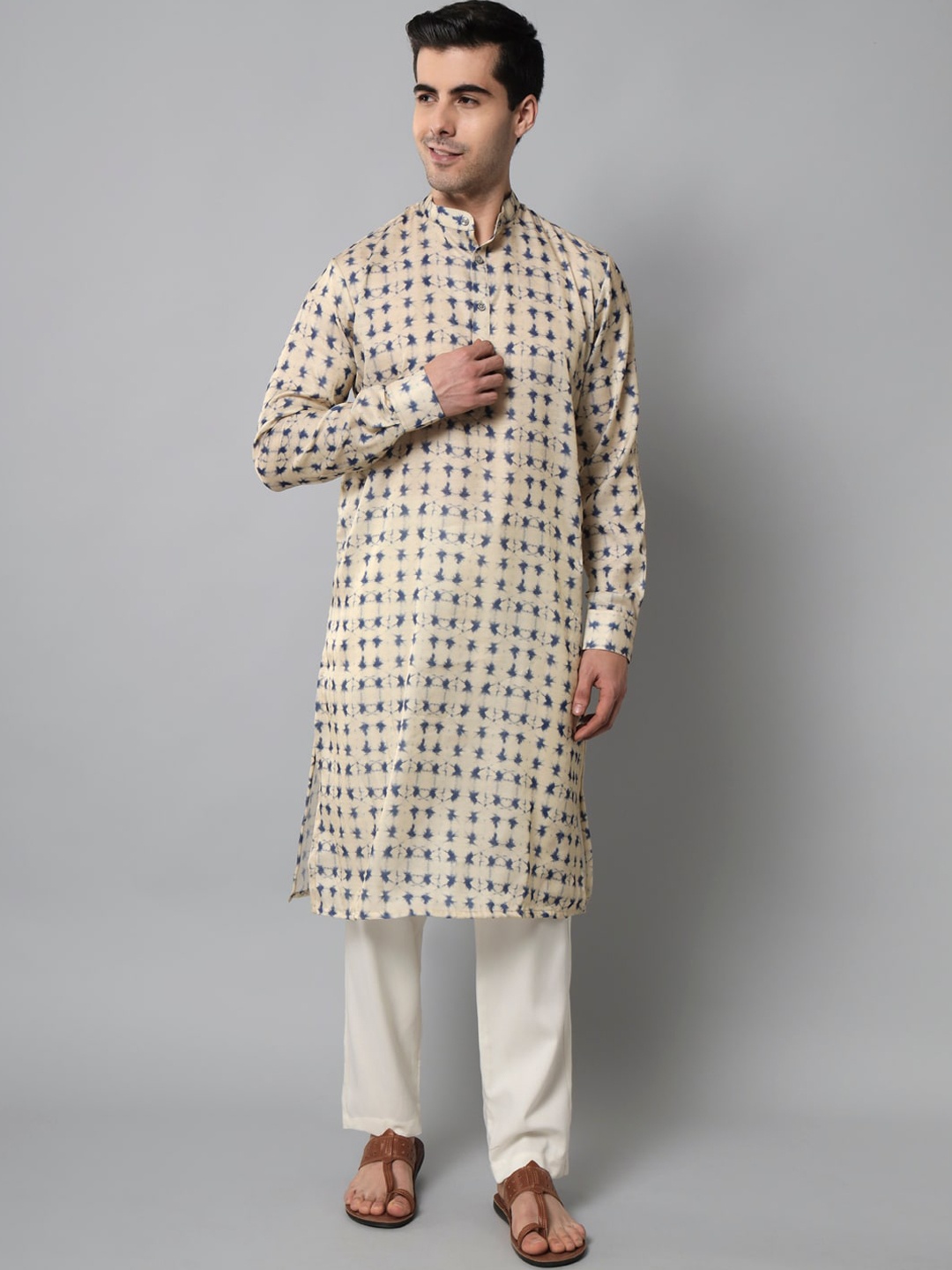 

MAXENCE Men Printed Kurta with Pyjamas, Beige