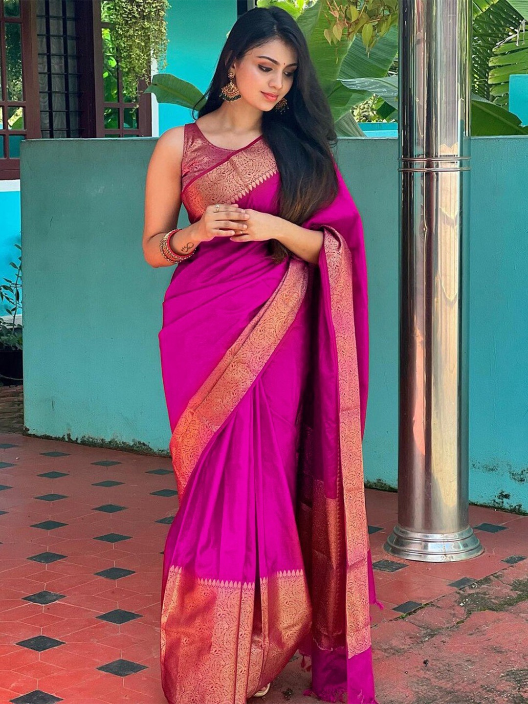 

AVANTIKA FASHION Zari Pure Silk Kanjeevaram Saree, Pink