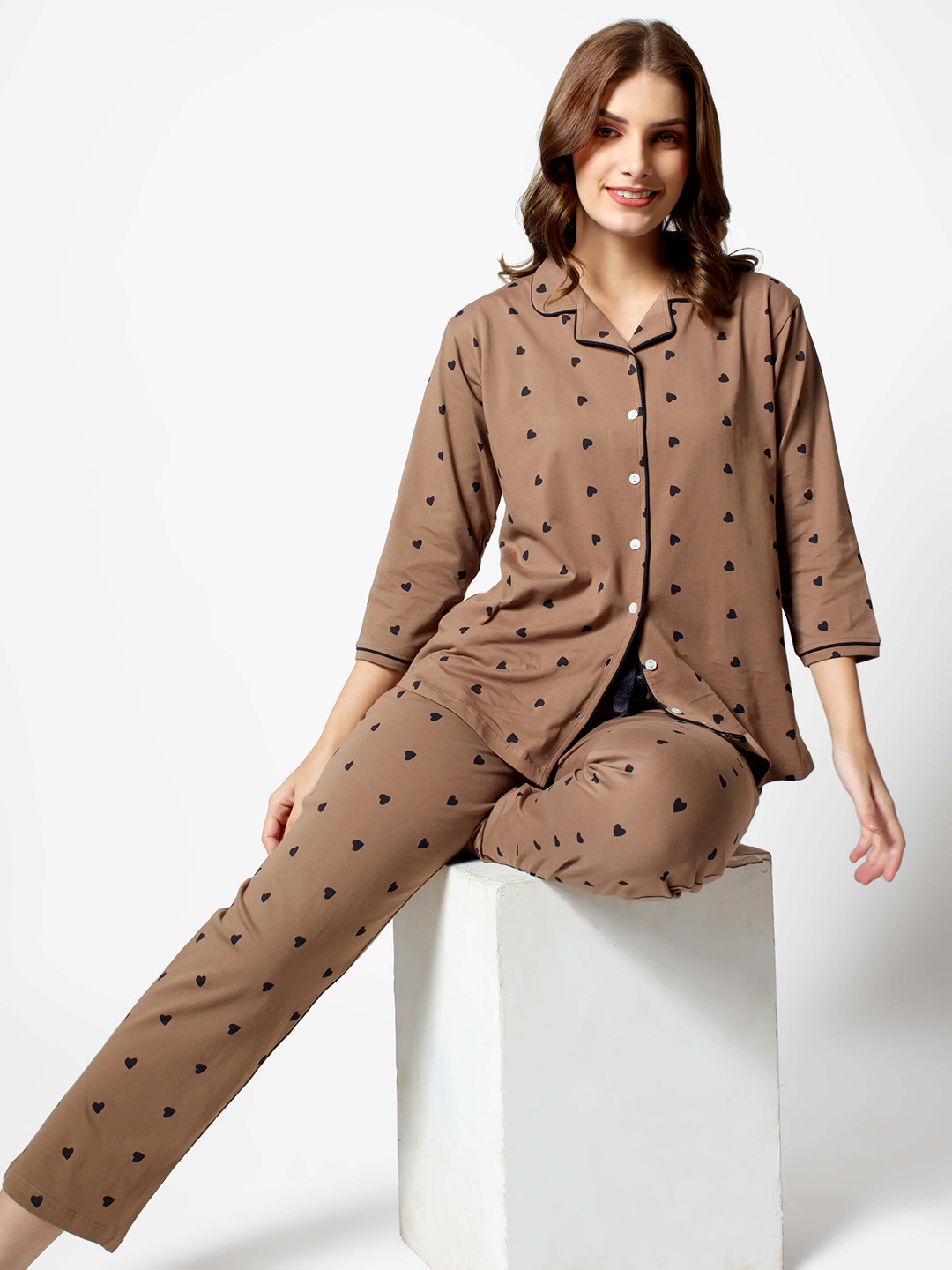 

Zeyo Women Brown & Black Printed Night suit