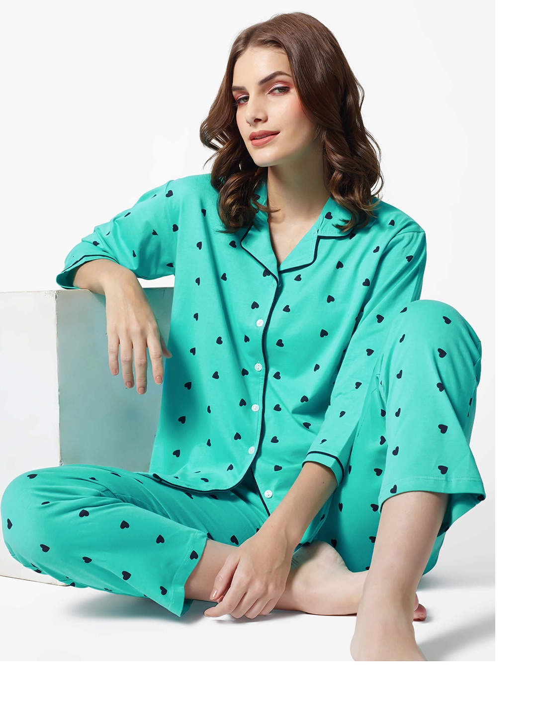 

Zeyo Women Teal & Black Printed Night suit