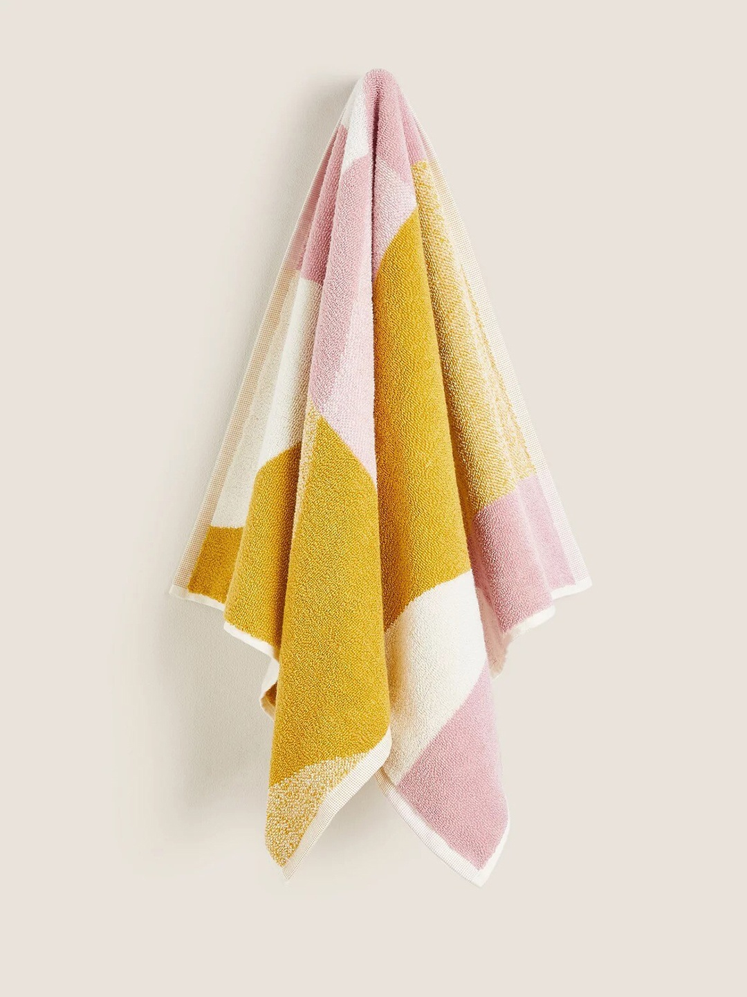 

Marks & Spencer Yellow & Light Pink Abstract 550 GSM Pure Cotton Bath Towel