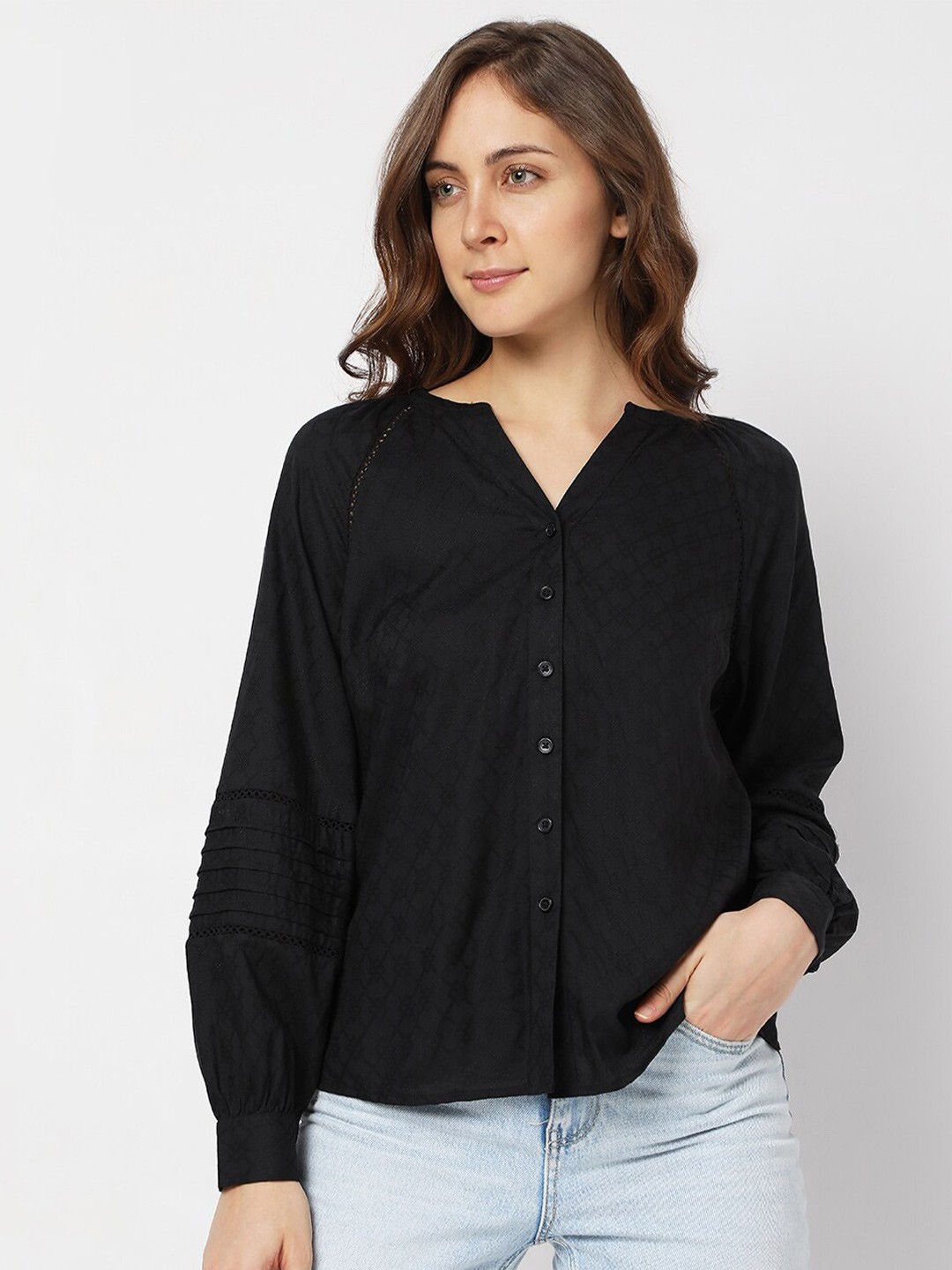 

Vero Moda Women Regular Fit Casual Shirt, Black