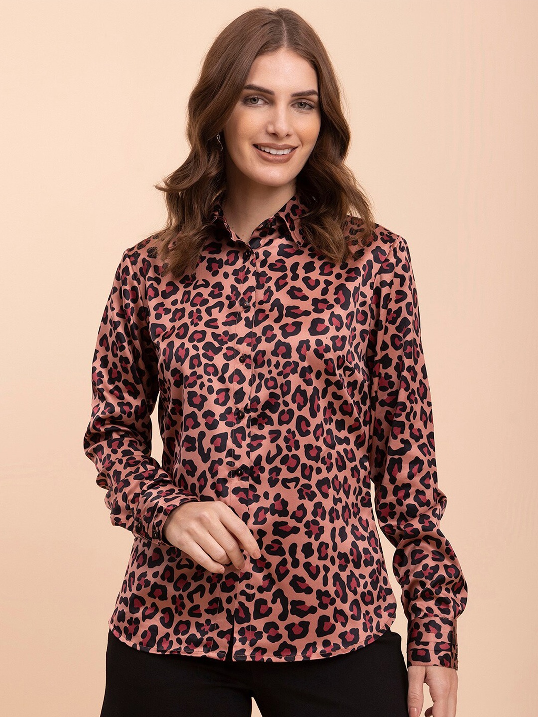 

FableStreet Women Classic Animal Printed Casual Shirt, Peach