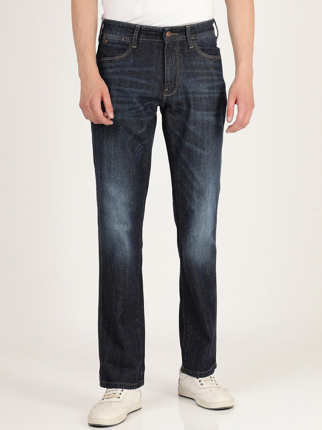 

Wrangler Men Millard Straight Fit Light Fade Stretchable Jeans, Blue