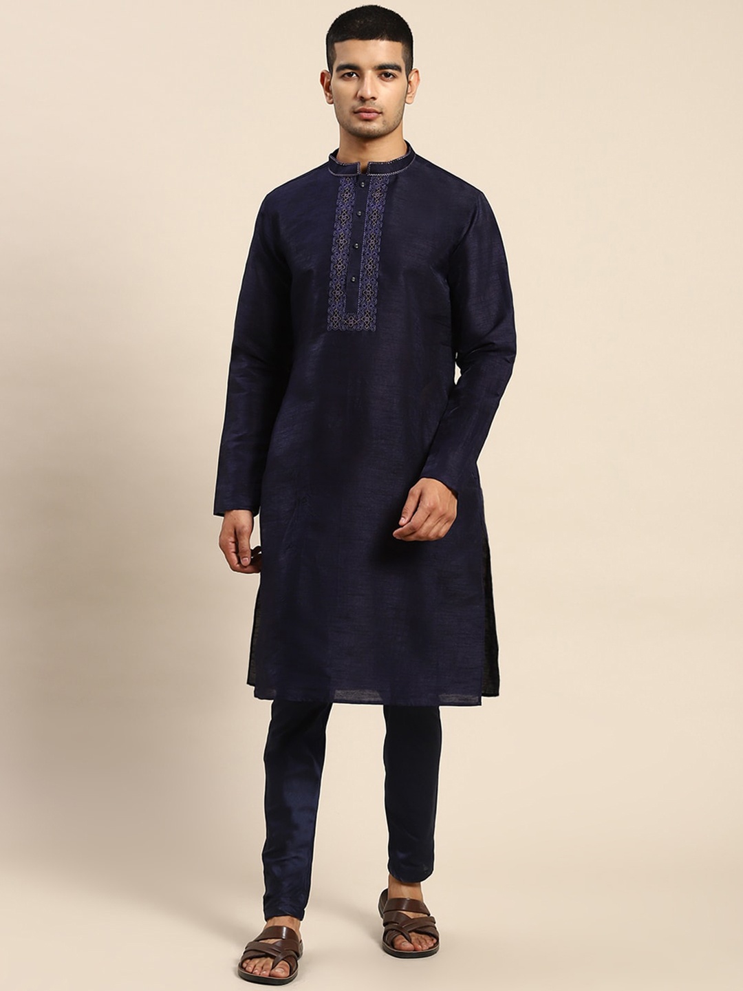 

Amodh by Kisah Men Thread Work Kurta With Churidar, Navy blue