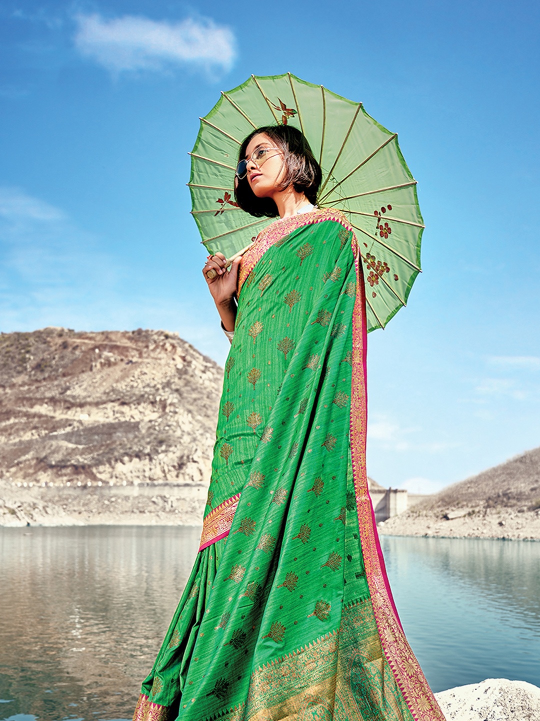 

KARAGIRI Ethnic Motifs Zari Banarasi Saree, Green