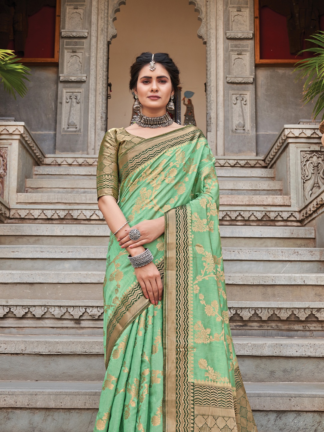 

KARAGIRI Floral Zari Banarasi Saree, Sea green