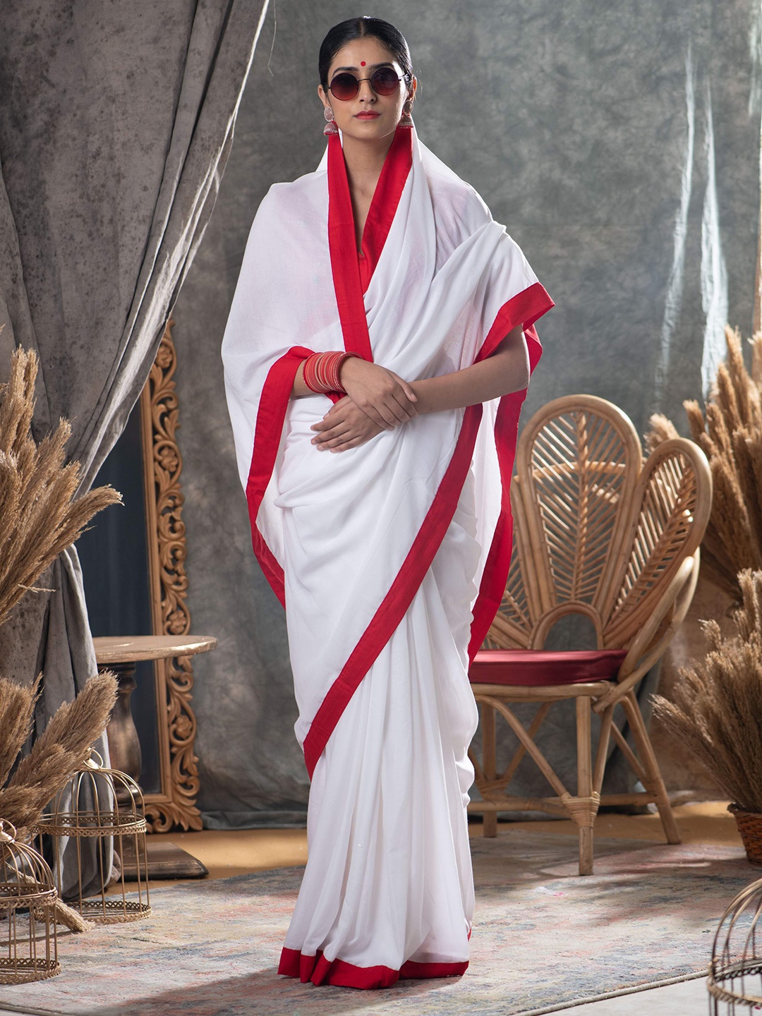 

KARAGIRI Saree, White
