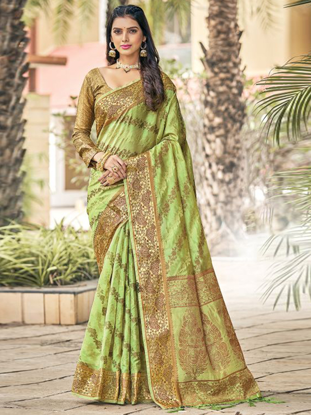 

KARAGIRI Woven Design Zari Saree, Green