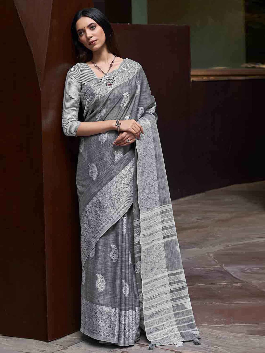 

KARAGIRI Woven Design Ethnic Motifs Zari Saree, Grey