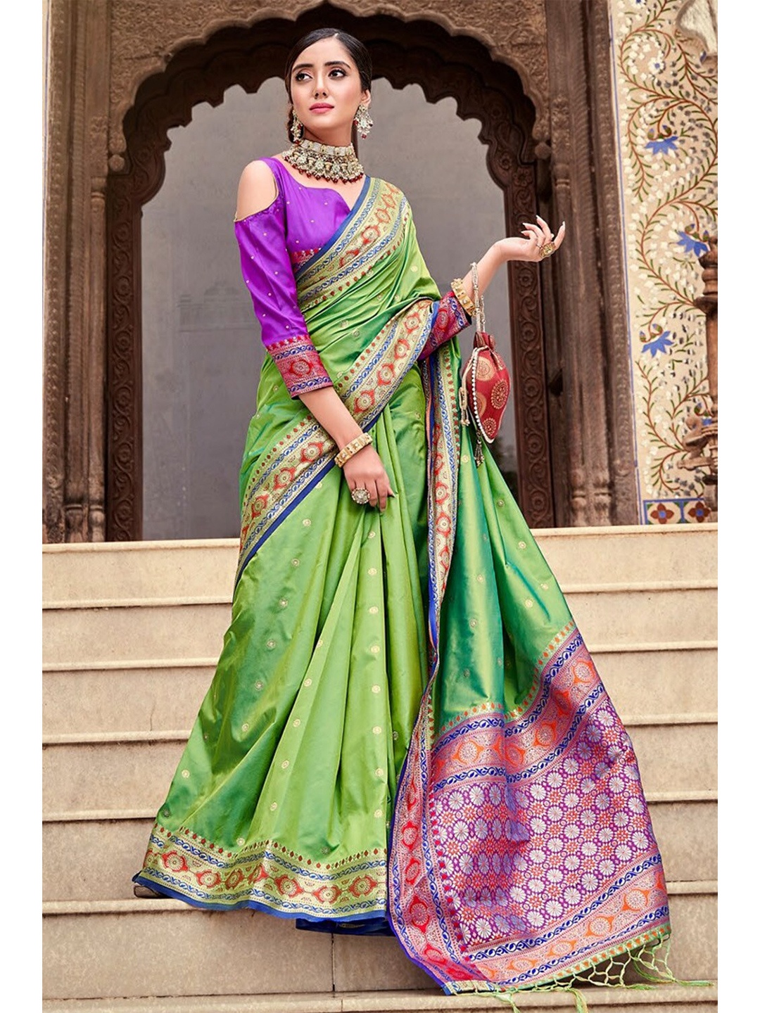 

KARAGIRI Ethnic Motifs Woven Design Zari Banarasi Saree, Green