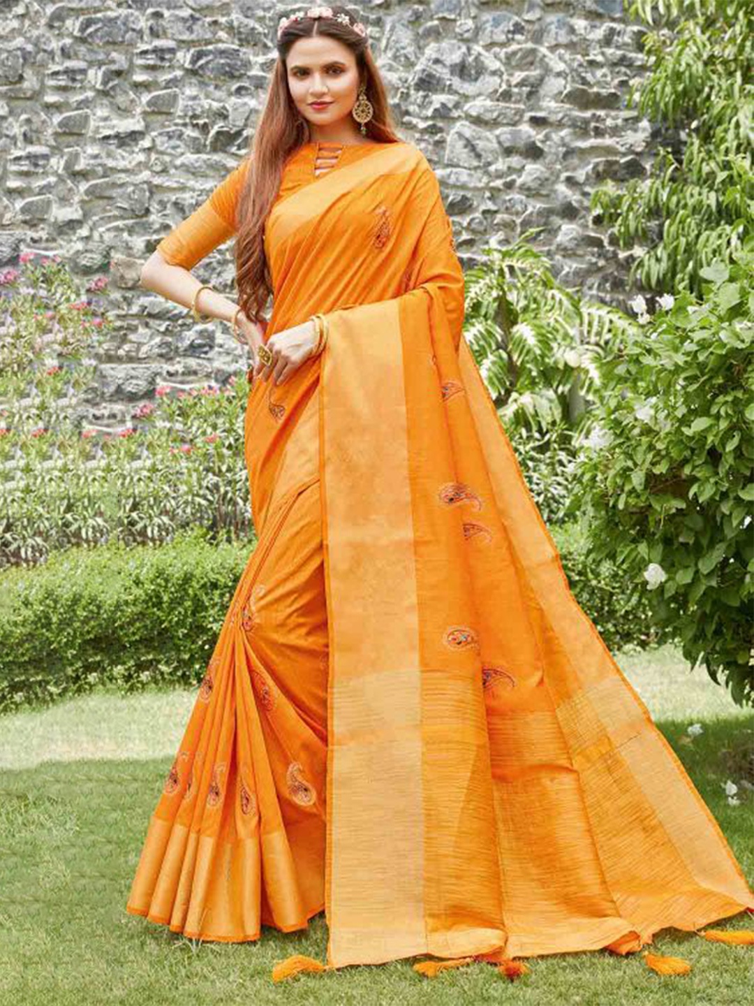 

KARAGIRI Paisley Zari Silk Blend Maheshwari Saree, Yellow