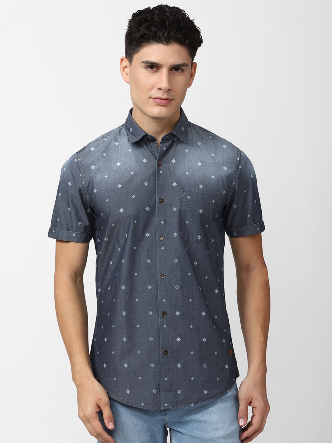 

Peter England Casuals Men Slim Fit Printed Casual Pure Cotton Shirt, Grey