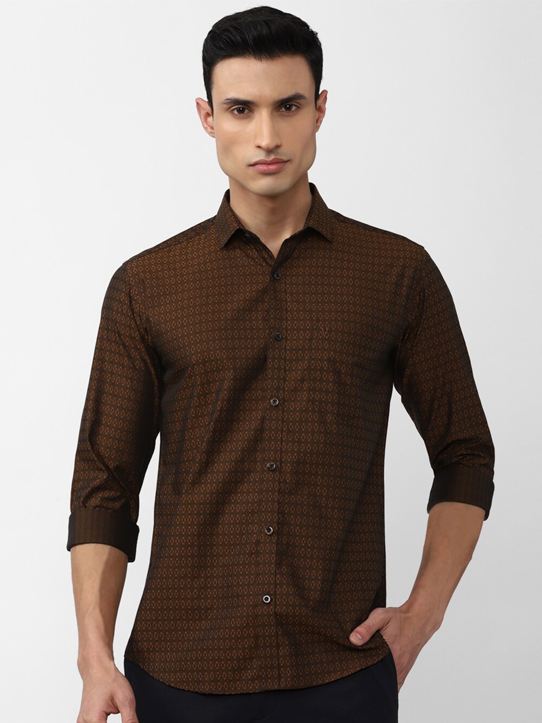 

V Dot Men Slim Fit Grid Tattersall Checked Casual Shirt, Brown