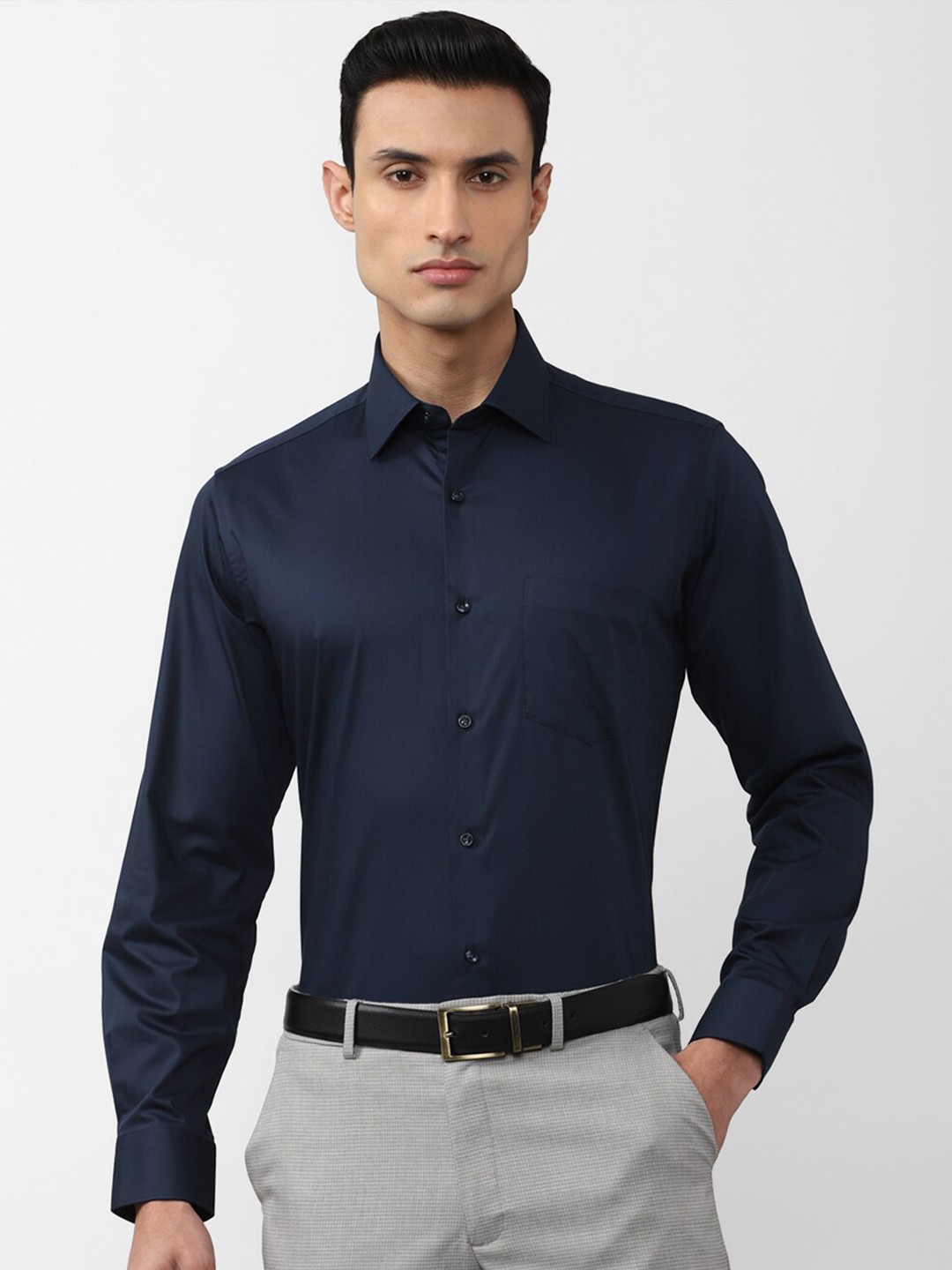 

Van Heusen Men Formal Long Sleeves Shirt, Navy blue