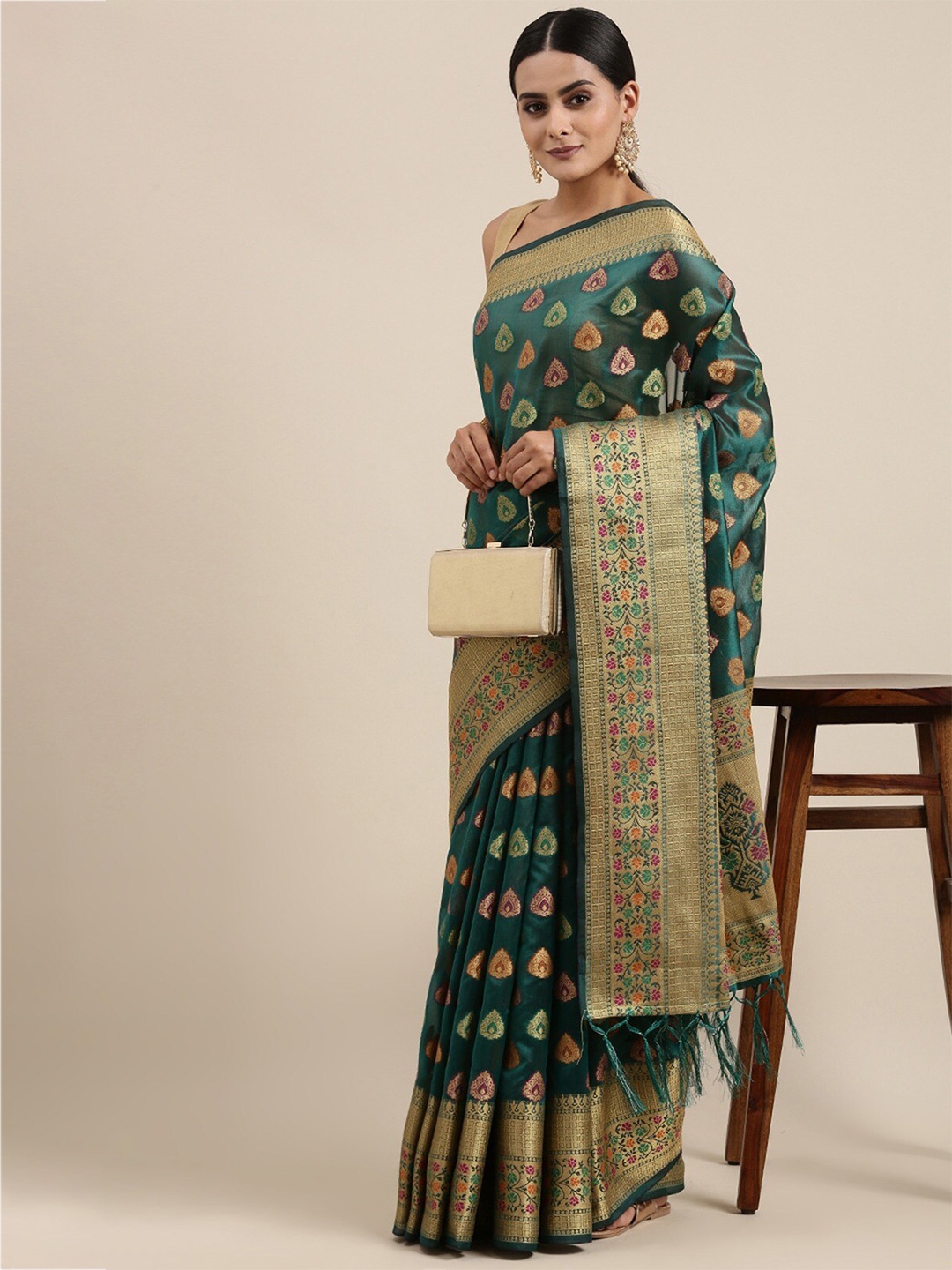 

GAJARAI Sea Woven Design Zari Silk Cotton Kanjeevaram Saree, Green