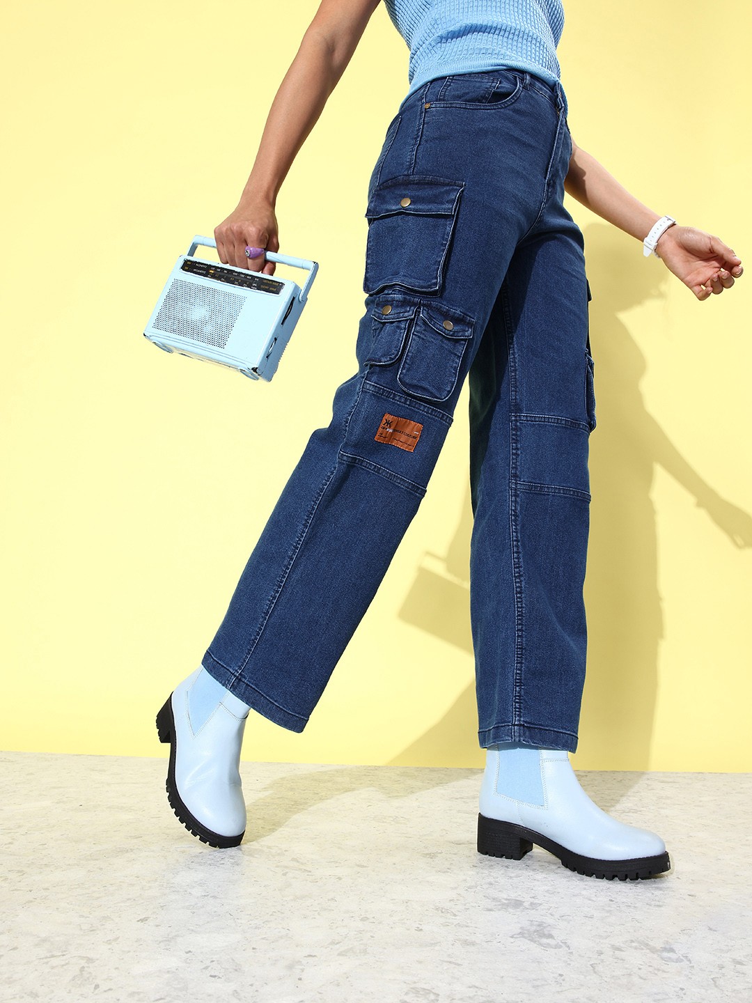 

Kook N Keech Women 90's Hollaback Hipster Cargoes Light Fade Stretchable Jeans, Blue
