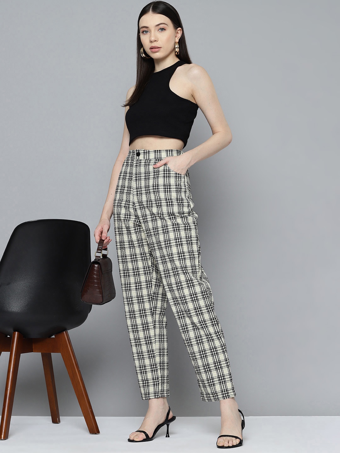 

Chemistry Women Pure Cotton Seersucker Checked Trousers, Cream