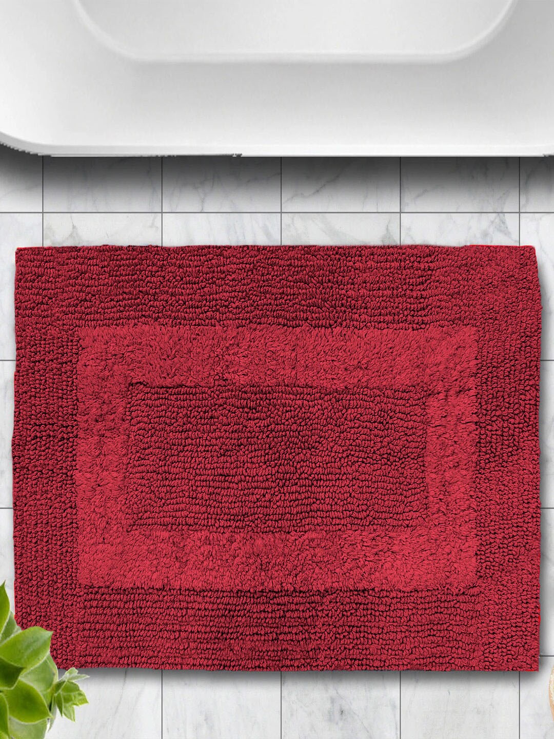 

LUXEHOME INTERNATIONAL Paris Maroon Reversible 2800 GSM Pure Cotton Bath Rug