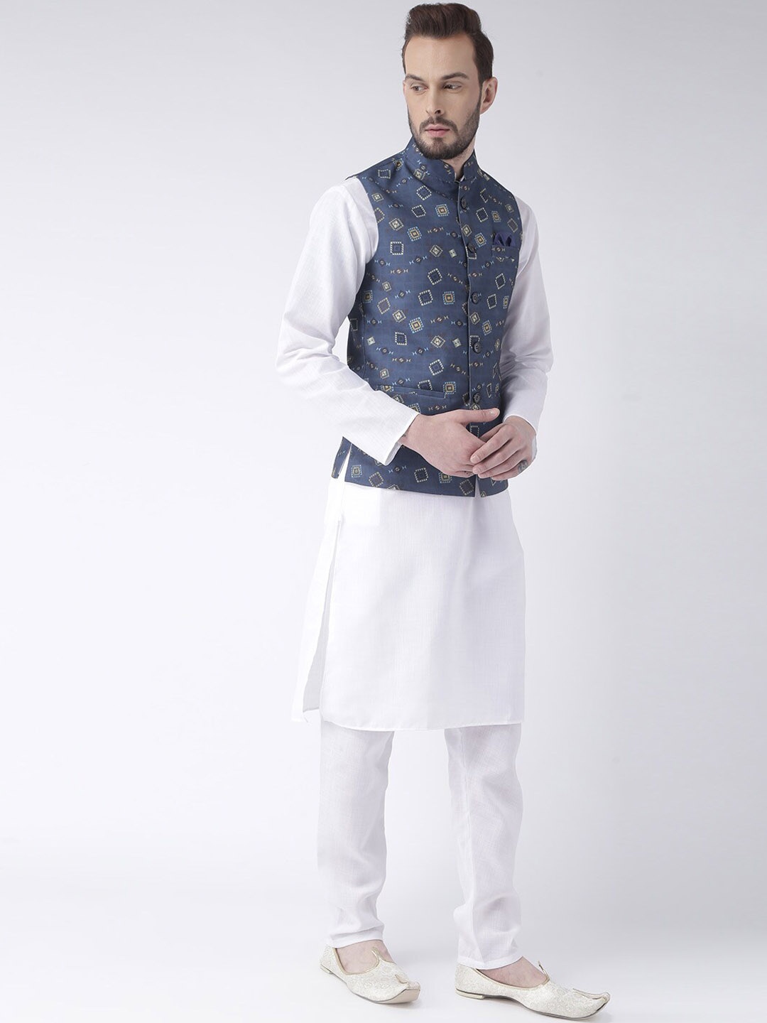 

Hangup Men Pure Cotton Kurta Set With Pyjamas & Nehru Jacket, White