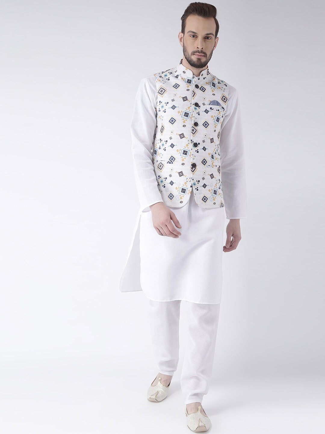 

Hangup Men Mandarin Collar Pure Cotton Kurta with Pyjamas & Nehru jacket, White