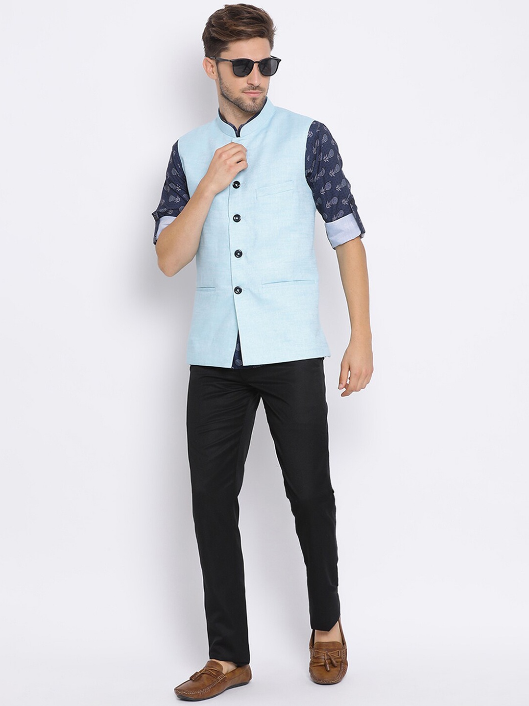 

Hangup Men Floral Printed Kurta Set With Trousers & Nehru Jacket, Navy blue