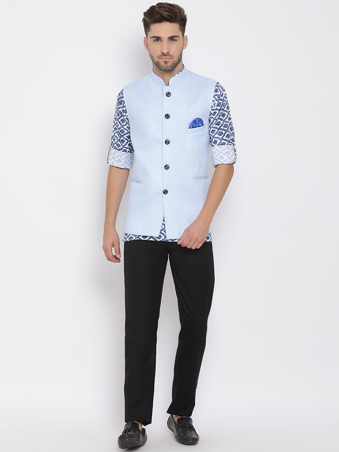 

Hangup Men Ethnic Motifs Printed Linen Kurta with Trousers & Nehru Jacket, Blue