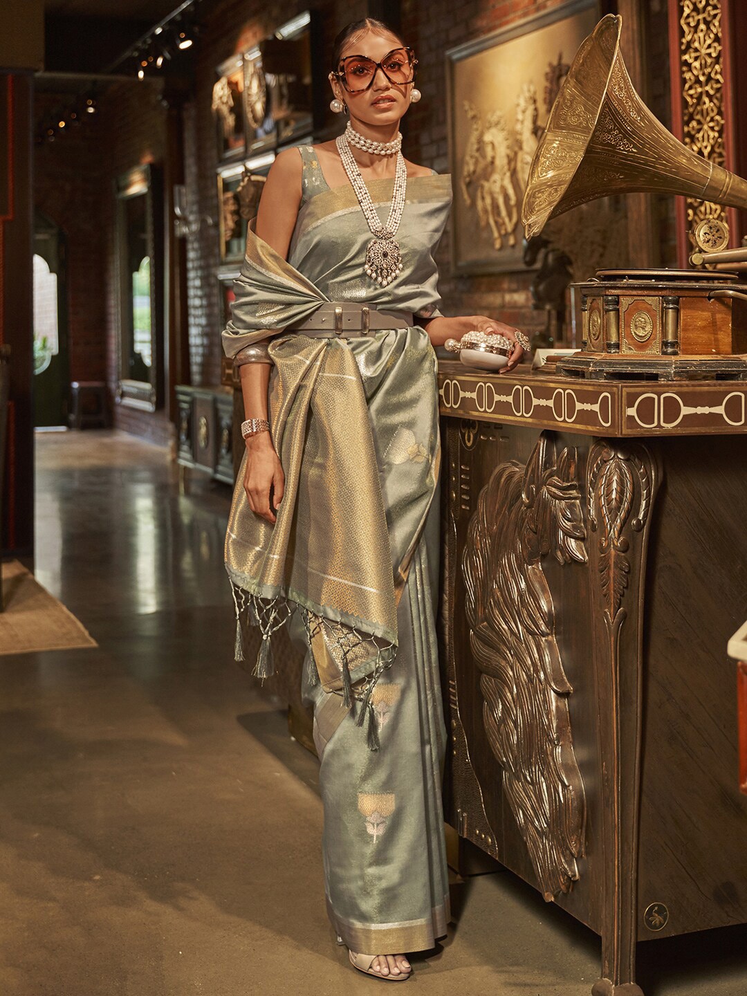 

Mitera Woven Design Zari Kanjeevaram Saree, Grey
