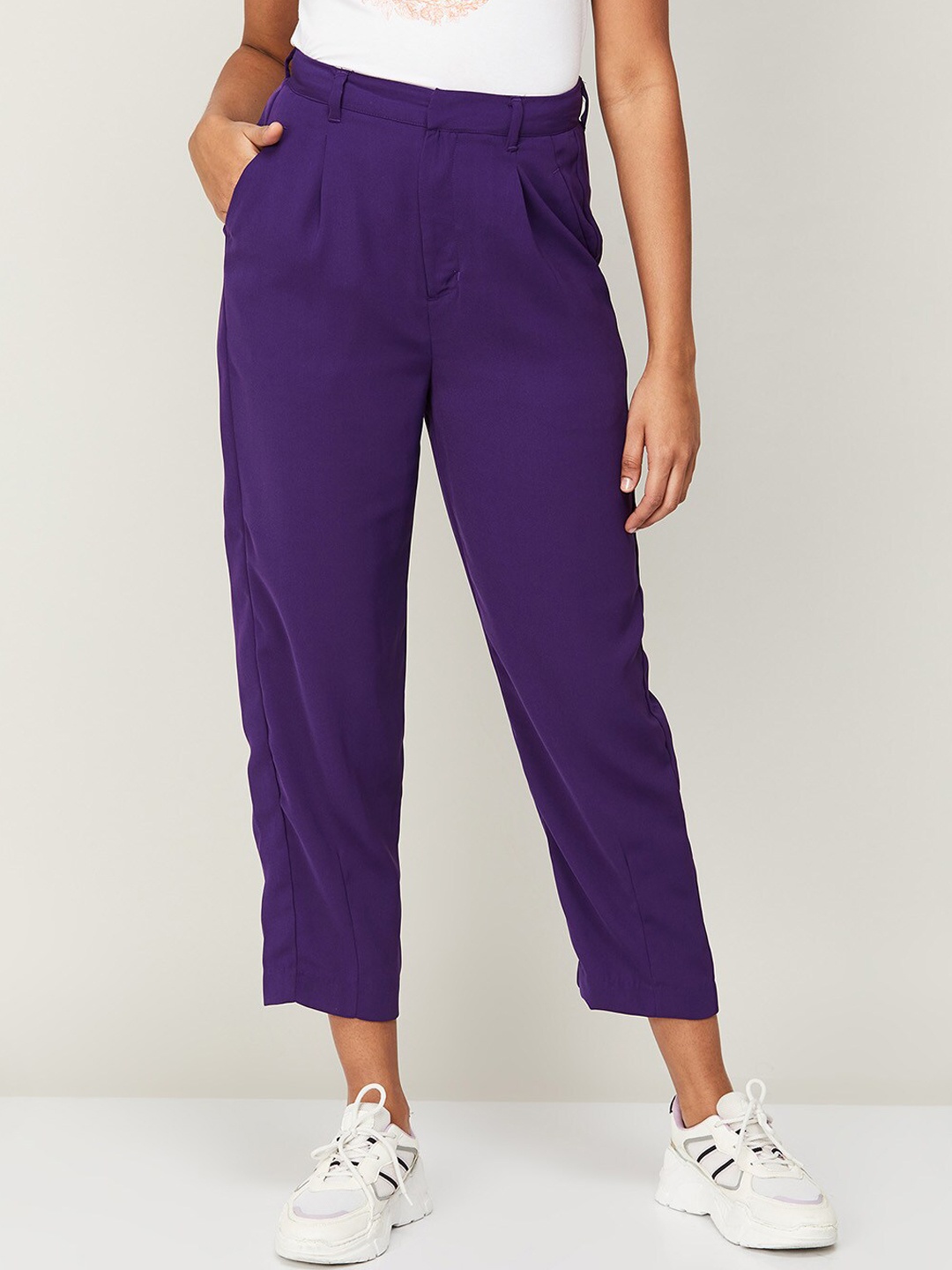 

Ginger by Lifestyle Women Pleated Trousers, Purple