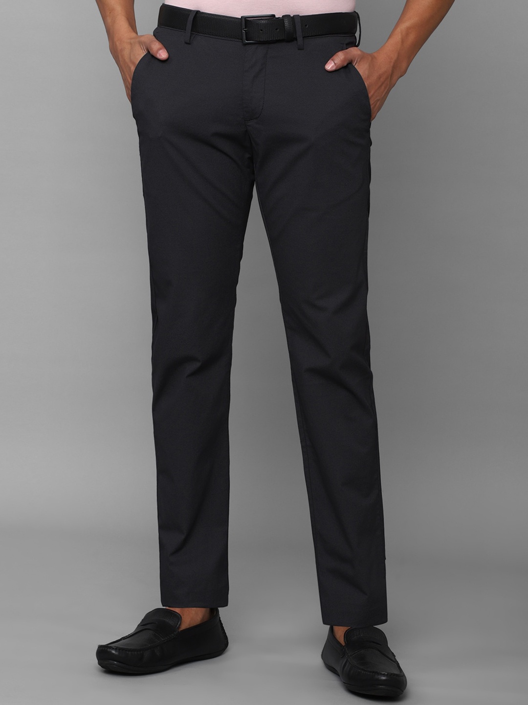 

Allen Solly Men Slim Fit Trousers, Black