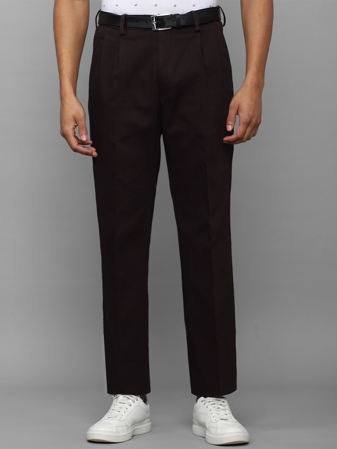 

Allen Solly Men Textured Pleated Trousers, Black