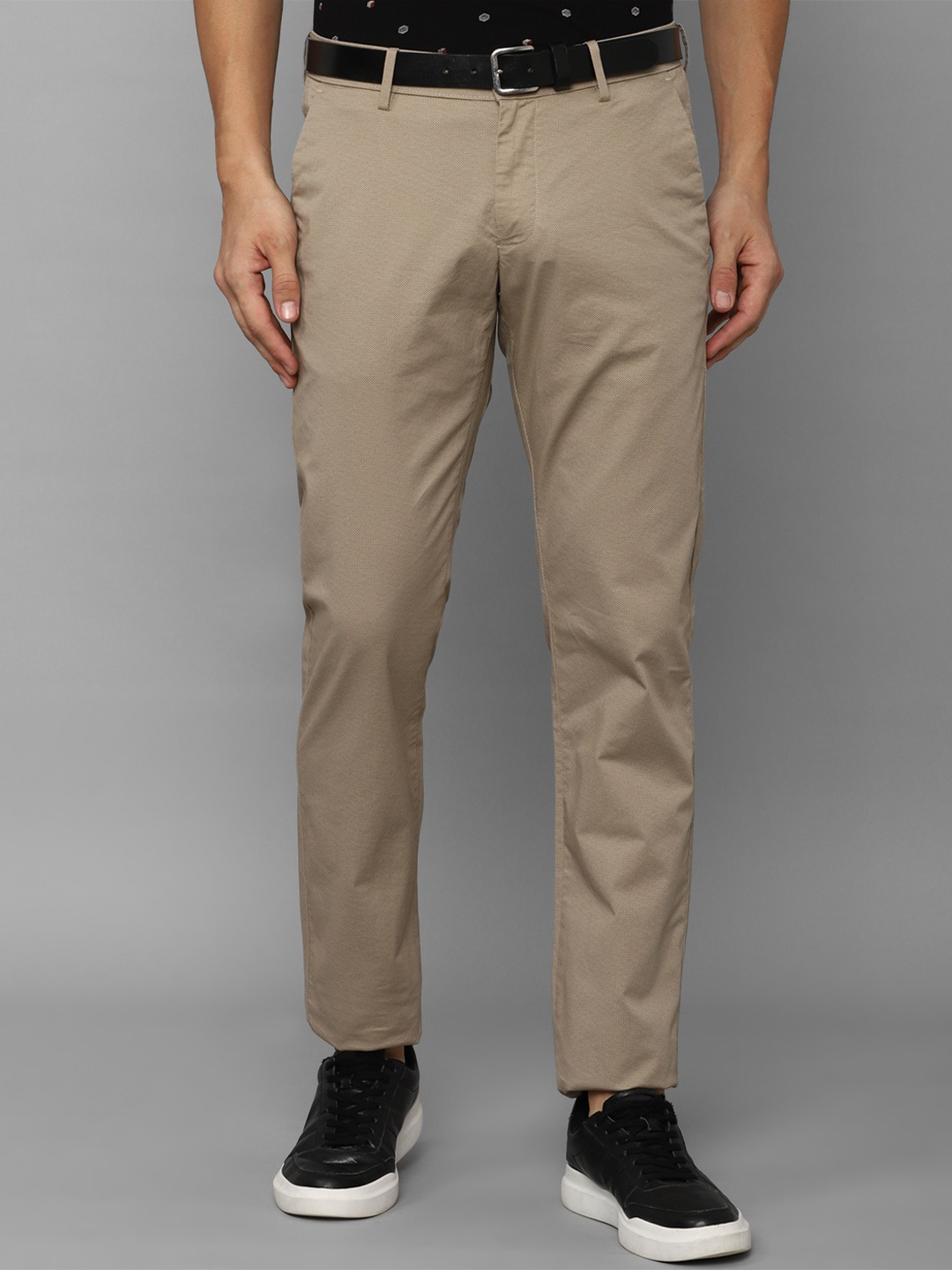 

Allen Solly Men Checked Slim Fit Trousers, Beige