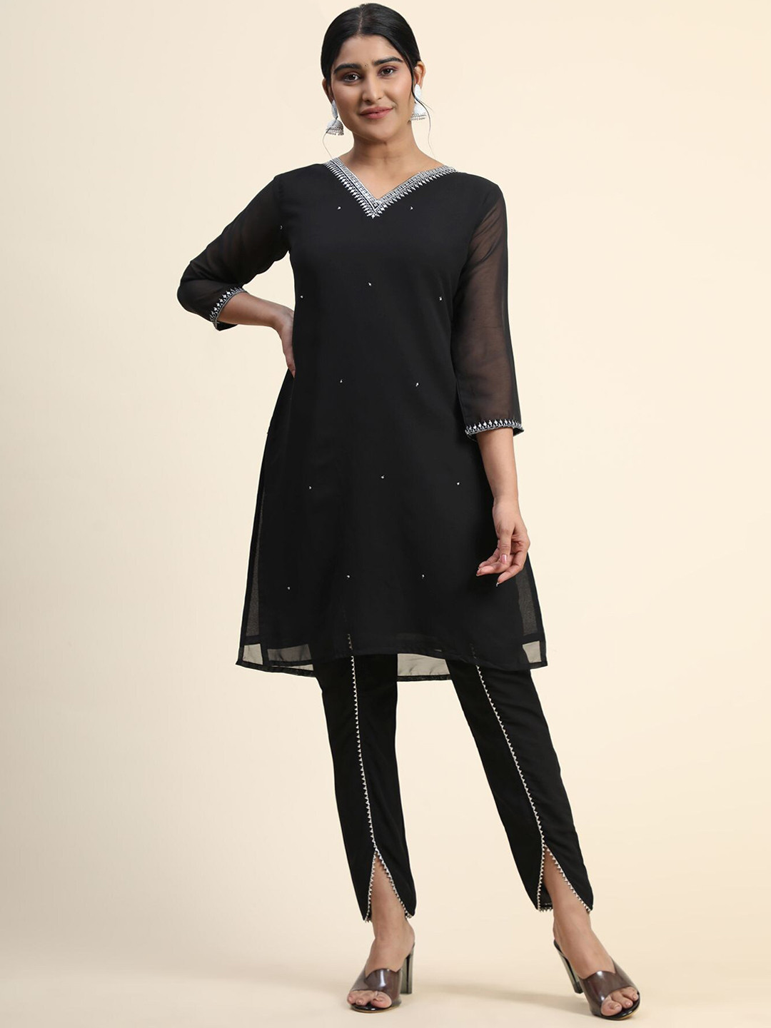 

KALINI Women Sequinned Kurta with Trousers, Black
