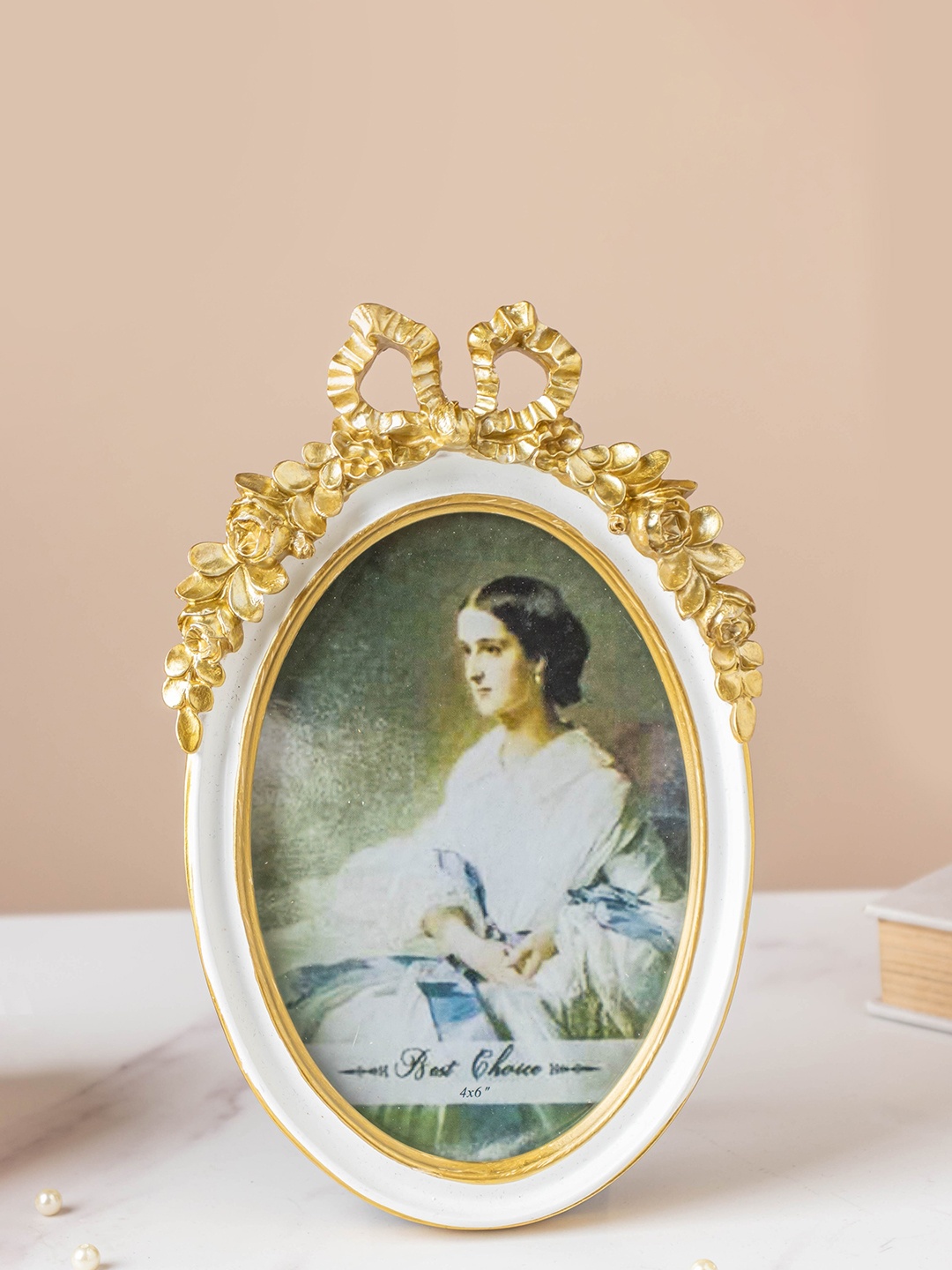 

Nestasia White & Gold-Toned Bow Design Photo Frames