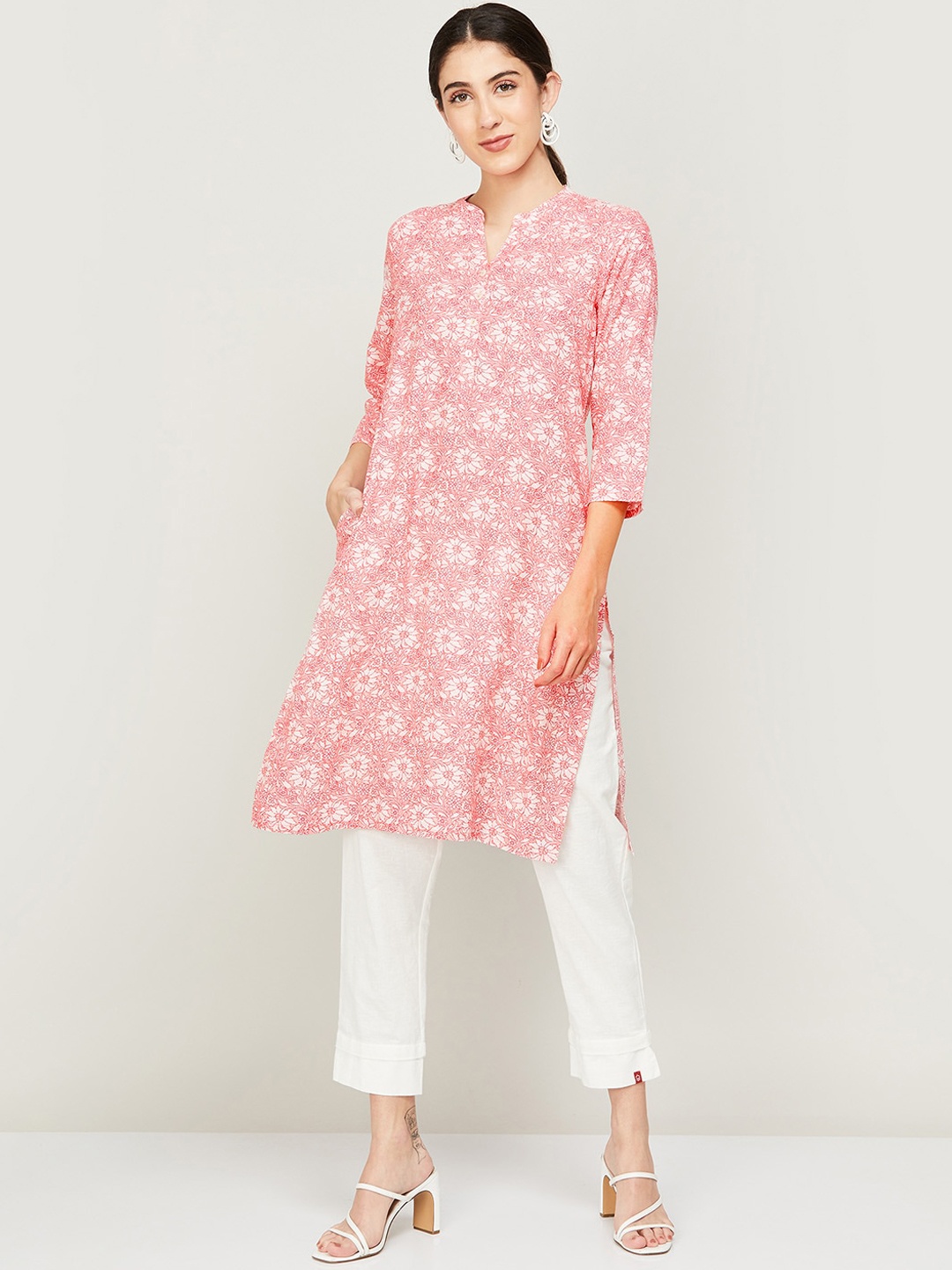 

Melange by Lifestyle Women Floral Printed Regular Kurta, Pink