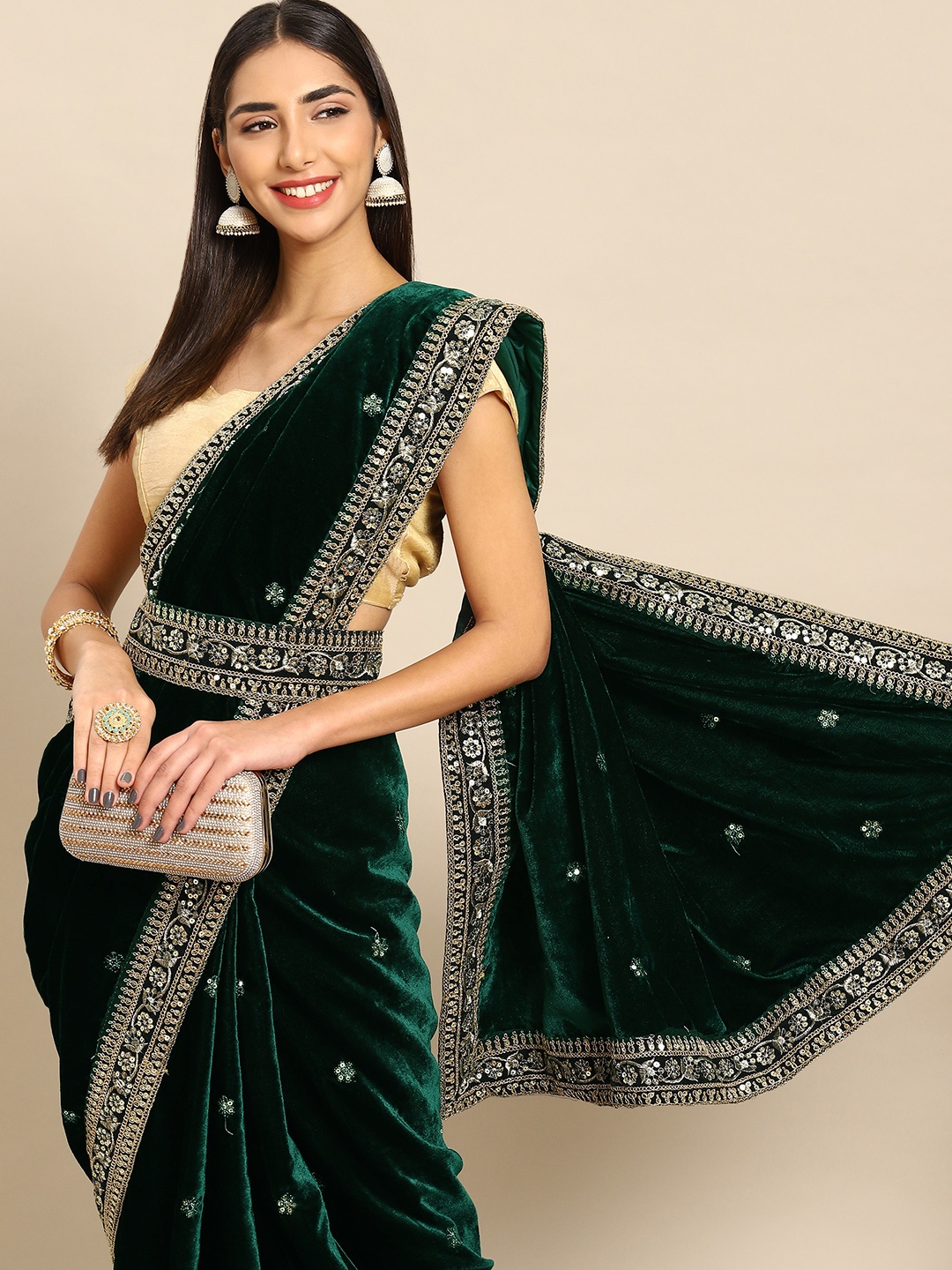 

Anouk Floral Sequinned Velvet Saree, Green