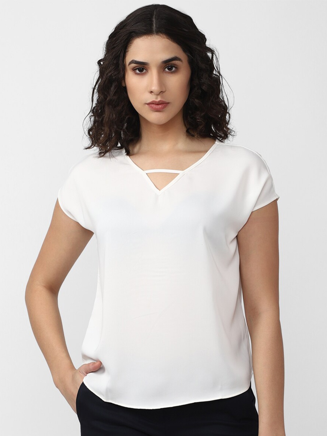 

Van Heusen V-Neck Extended Sleeves Top, White