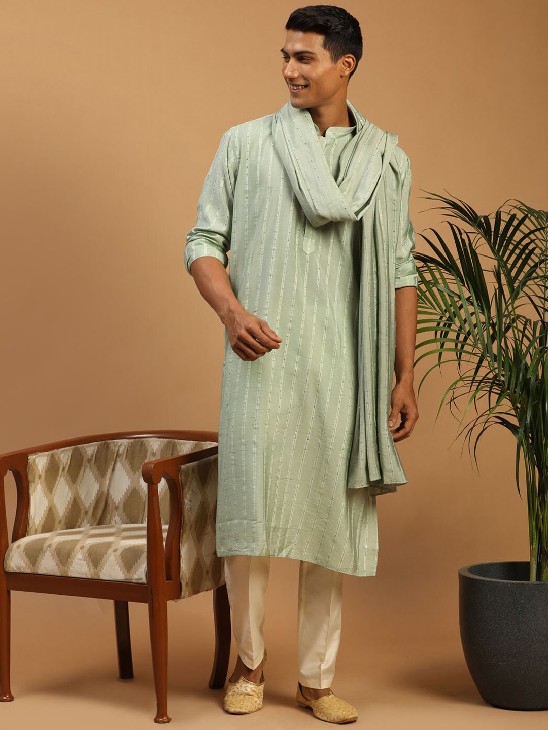 

VASTRAMAY Striped Sequinned Chanderi Cotton Kurta with Pyjamas & With Dupatta, Green