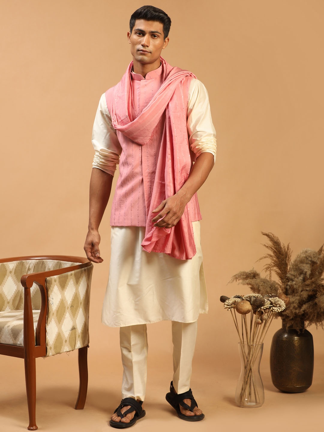 

VASTRAMAY Men Kurta with Pyjamas & Sequinned Chanderi Nehru Jacket & Dupatta, Cream