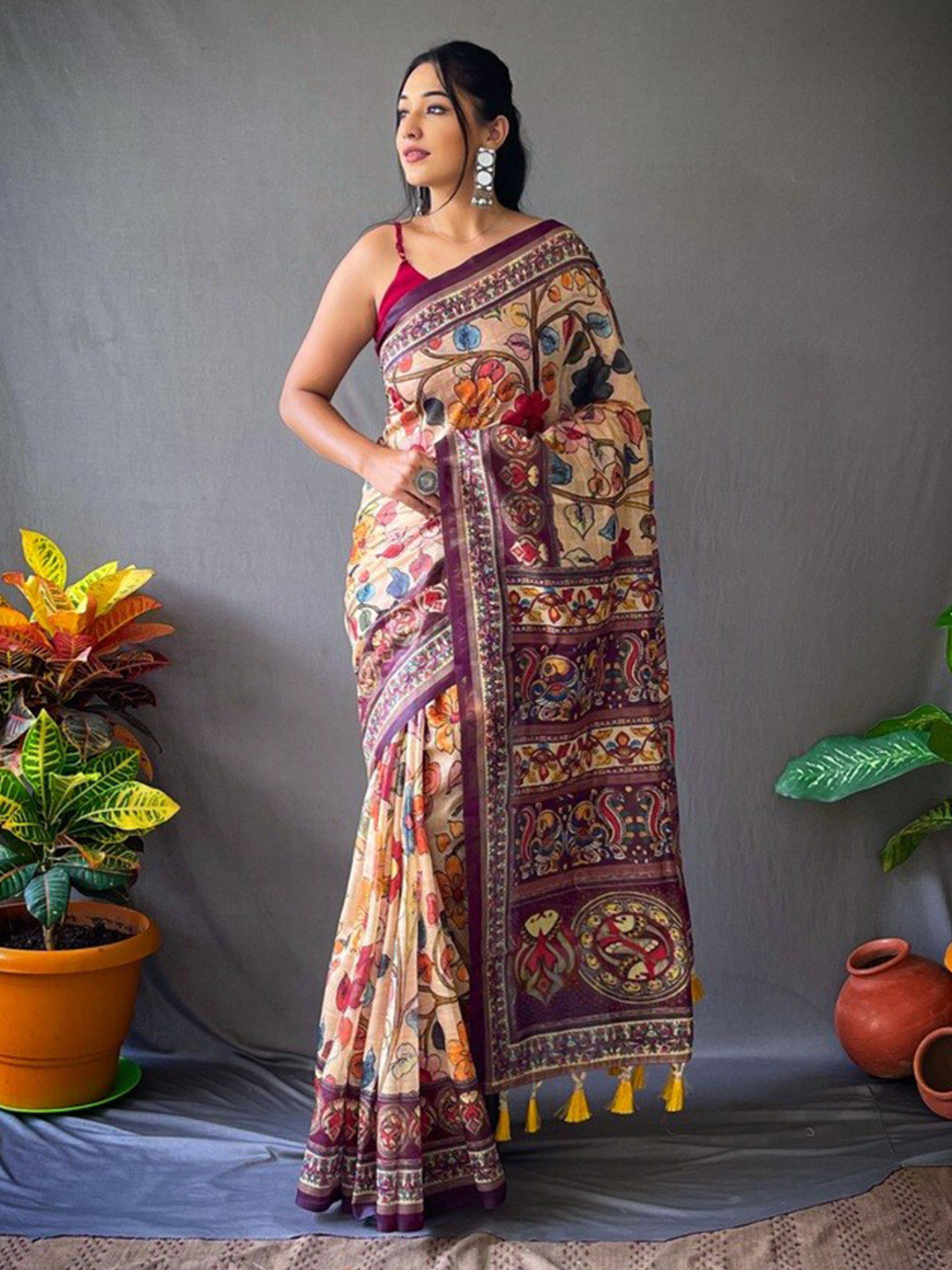 

Exclusiva Kalamkari Pure Cotton Saree, Yellow