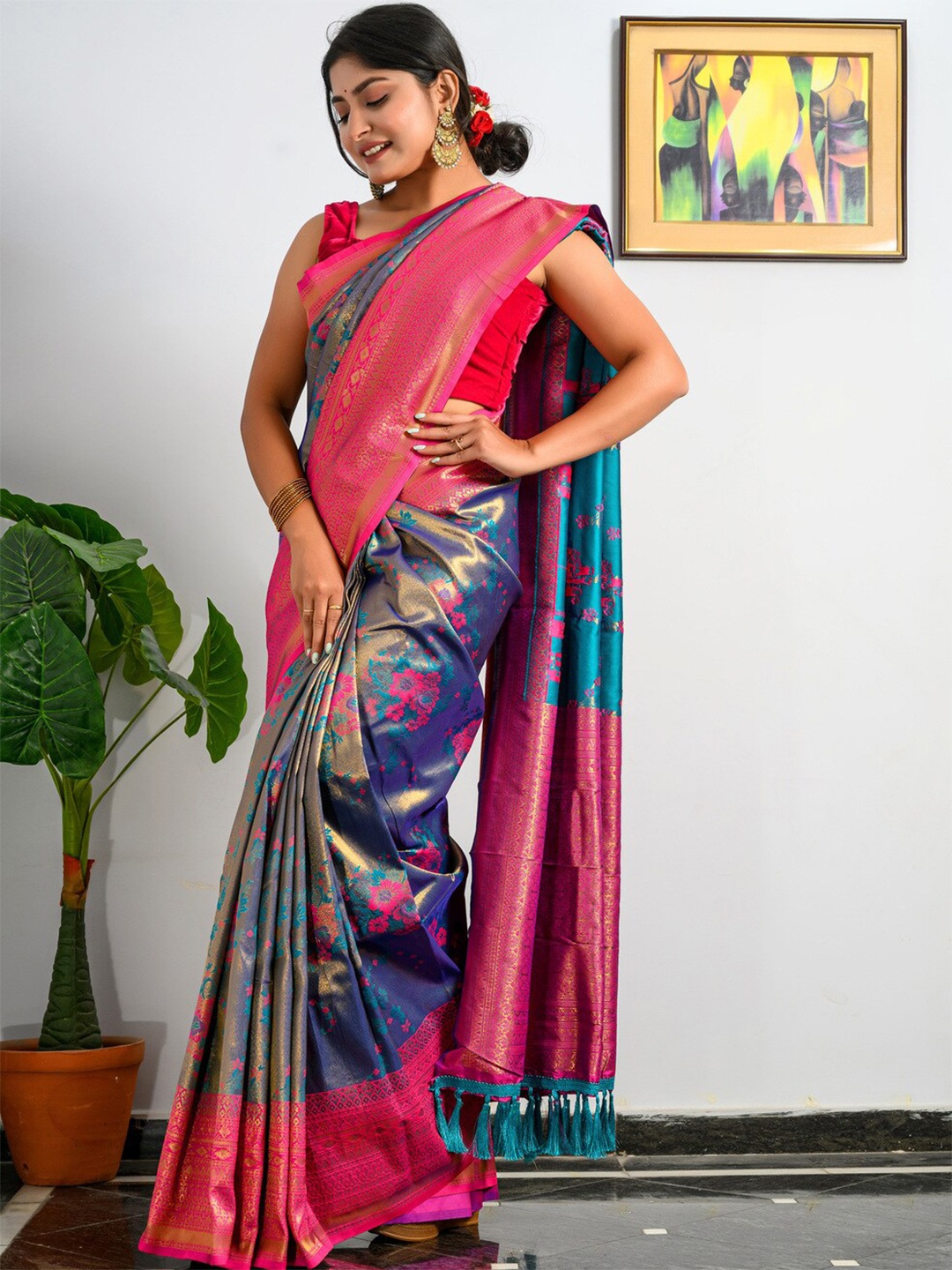 

Exclusiva Woven Design Zari Silk Blend Kanjeevaram Saree, Violet